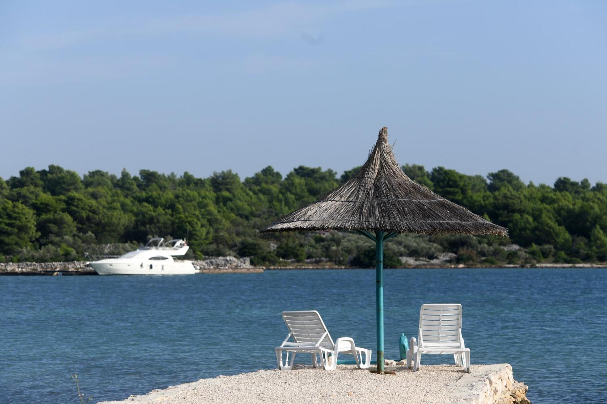Beach House Marina Grande Betina  Eksteriør bilde