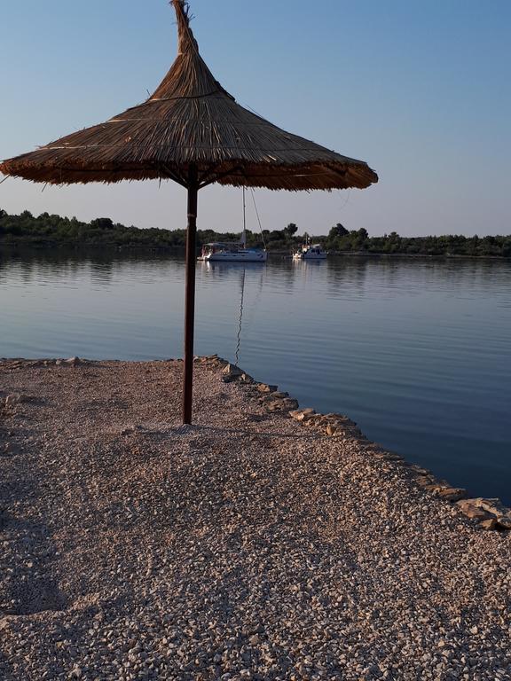 Beach House Marina Grande Betina  Eksteriør bilde